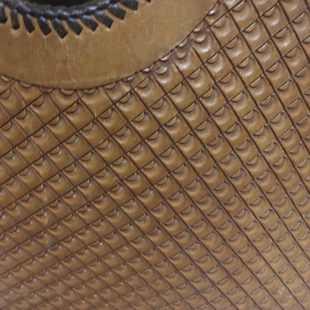 Beautiful hand tooled vintage bag - Picture 5 of 9